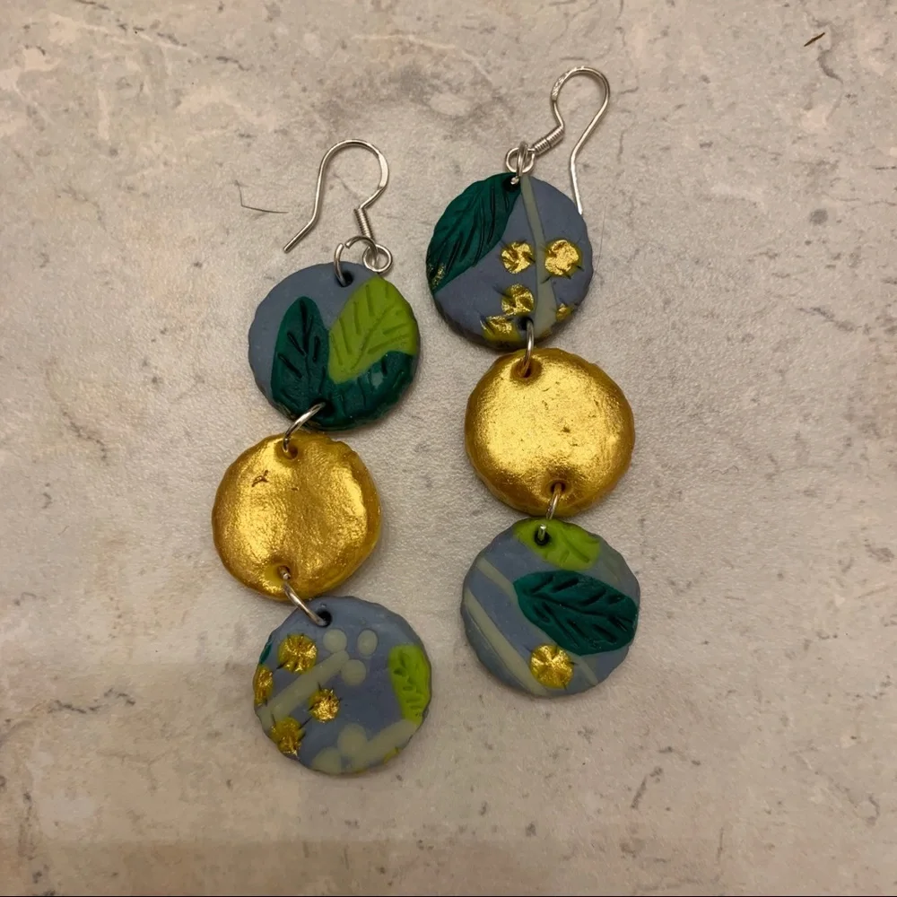 4/$15 green and gold drop earrings
